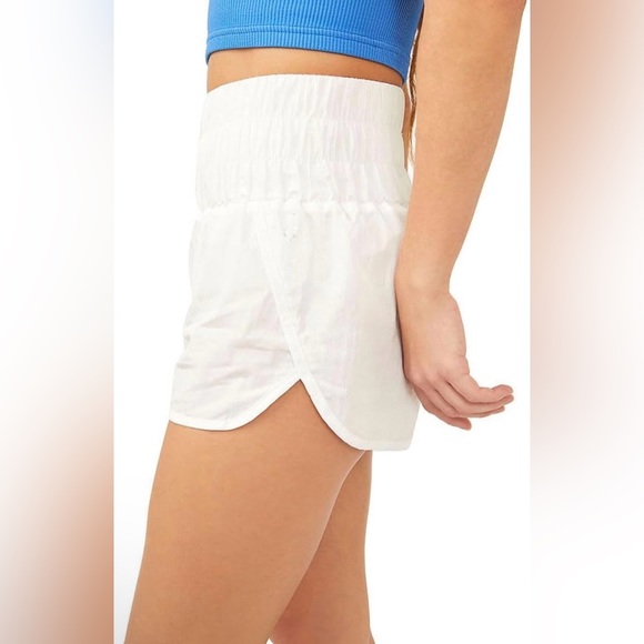 White Sporty Athletic Exercise Shorts Crinkle High Waisted Sweat Resistant Sz M! - Picture 6 of 9